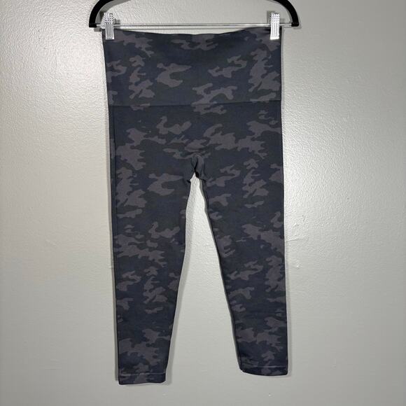 Spanx Gray Camo Women's Look At Me Now Cropped Leggings - Large - Camouflage - Picture 5 of 5